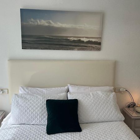 Atico Vistas Al Mar Golf ,Piscina Y Parking Albatros 2 Lejlighed Rincón de la Victoria Eksteriør billede
